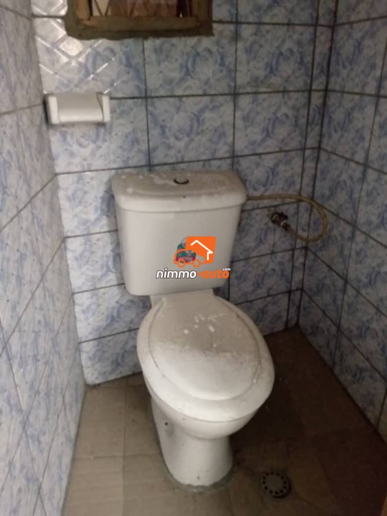 Plusieurs chambres 2pièces à louer à fin goudron ancien dépôt de planches