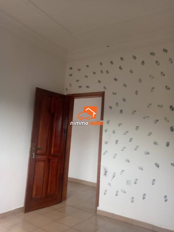 A newly built apartment to let at Logbessou plateau.