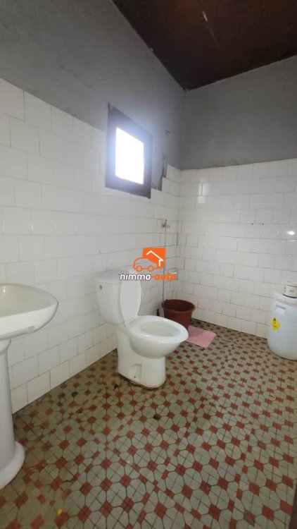 Très grande villa à louer à Tamtam