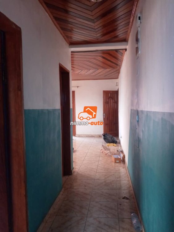 A modern studio to let at Logbessou