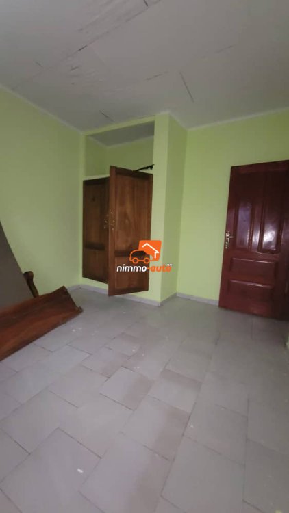 Très beau duplex haut standing à louer situé à Simbock