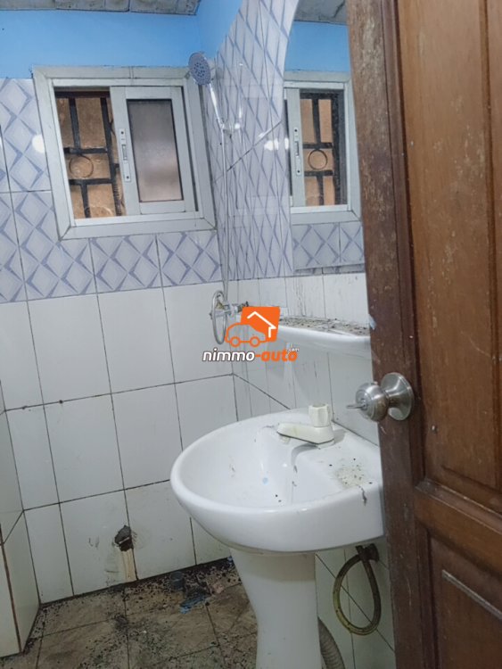 Appartement moderne 2ch 1dch à louer à Emana