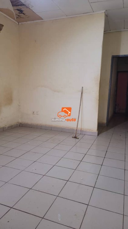 Studio moderne à louer à Biyemassi Lycée