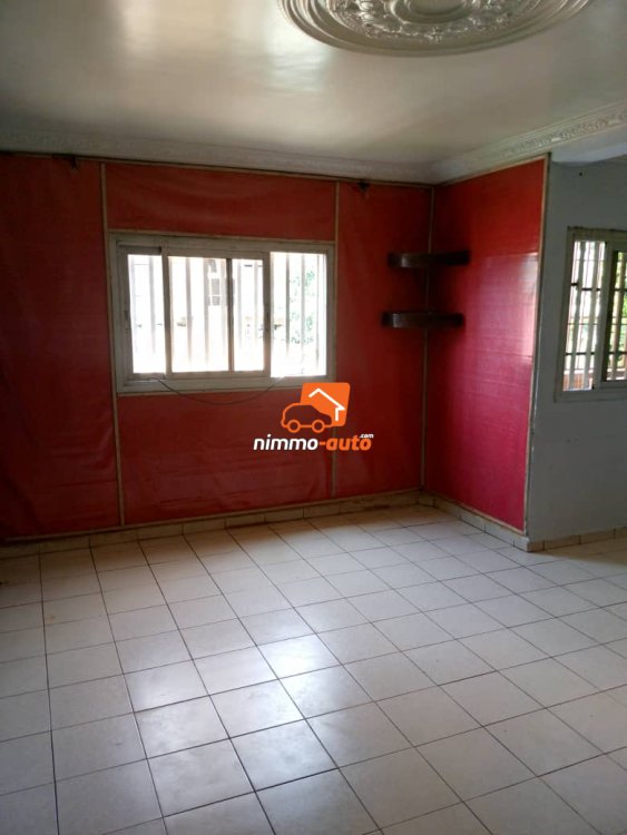 Appartement moderne à louer à Biyemassi superette