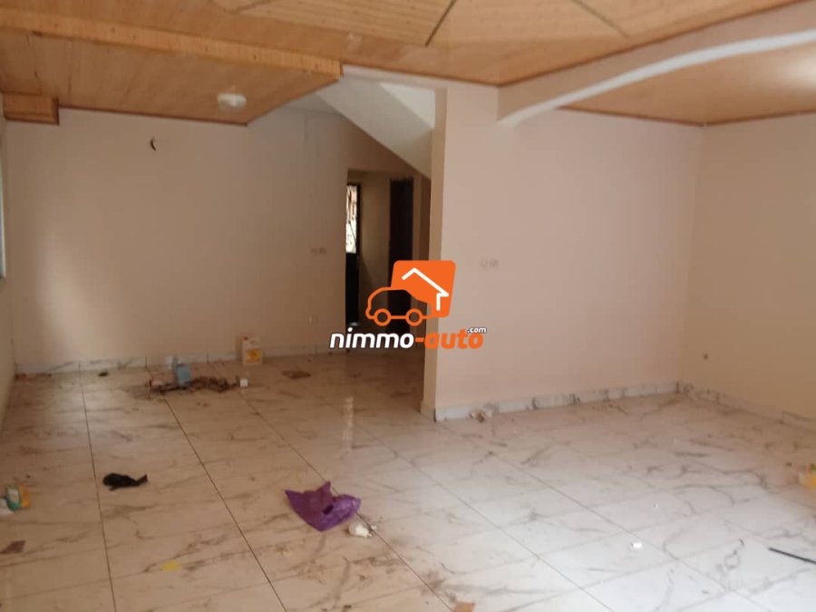 Duplex à louer à Obam ongola