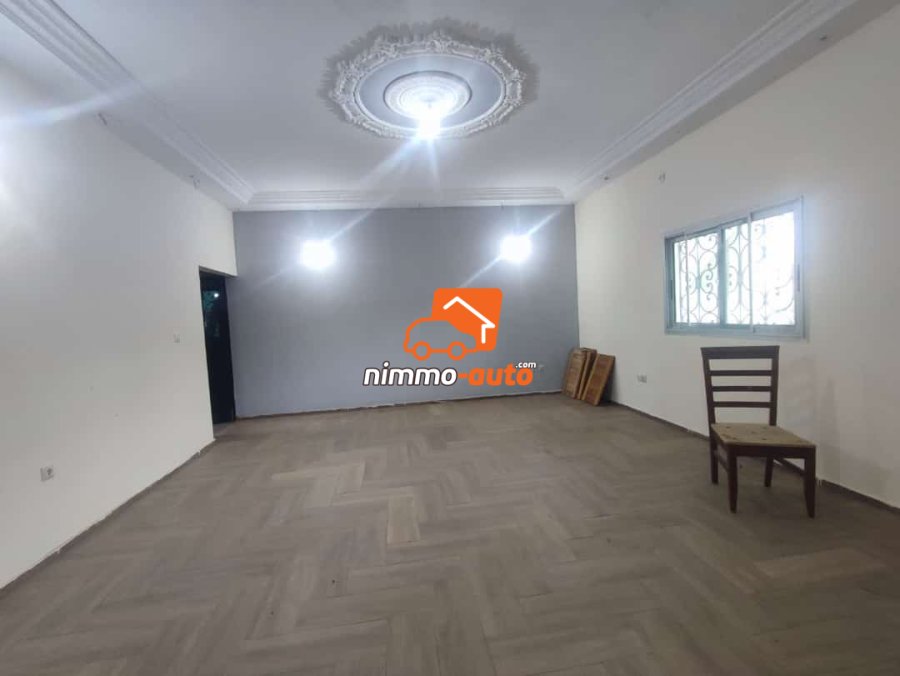 Des appartements modernes nouvellement construits à louer à Odza plaque L&B