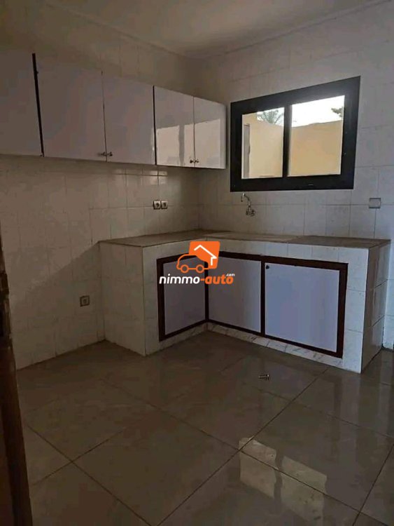 Très grand appartement à louer à Odza (Koweït City )