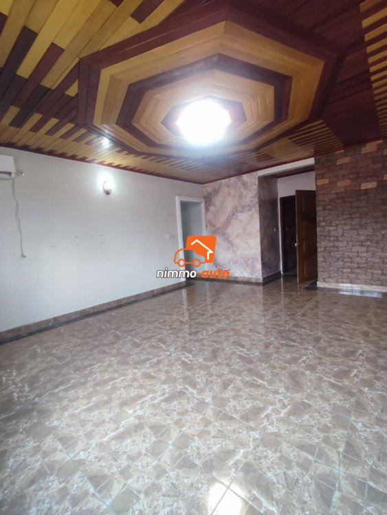 Studio moderne très haut standing à louer à Odza borne 10