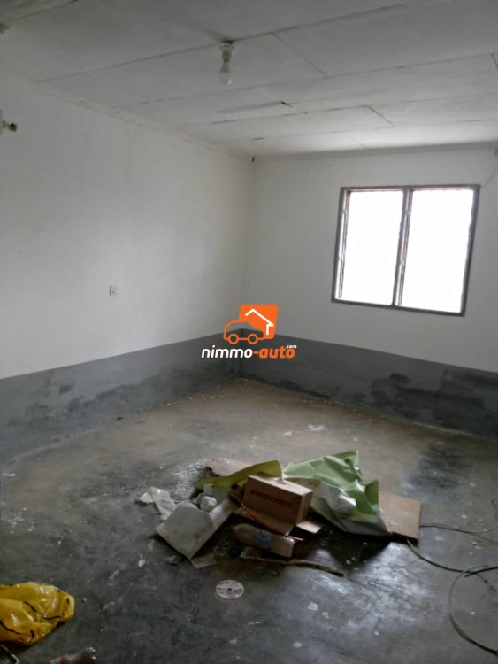 Appartement en pleine rénovation à louer à Essos
