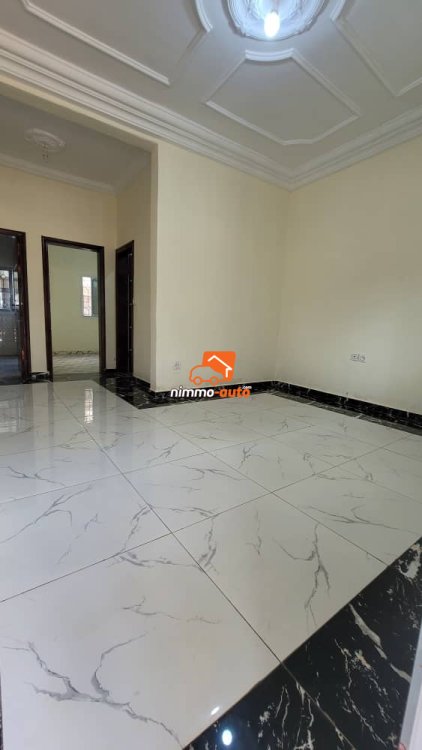 Studio moderne hyper chic nouvellement construit à Nsimeyong