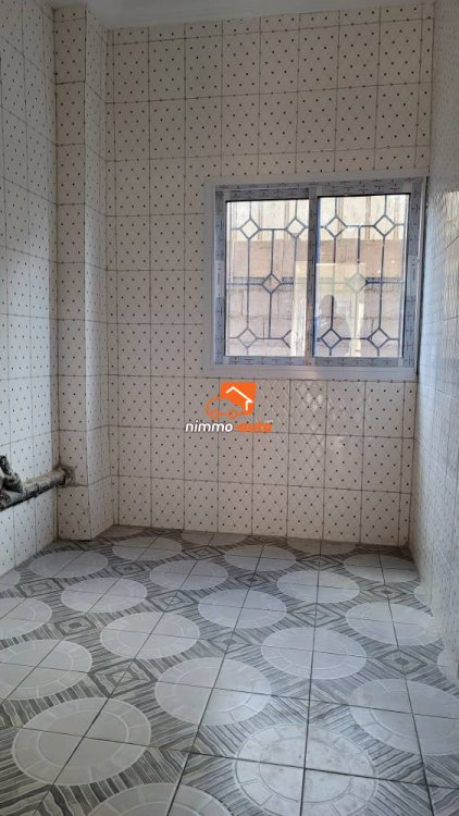 Studio moderne hyper chic nouvellement construit à Nsimeyong