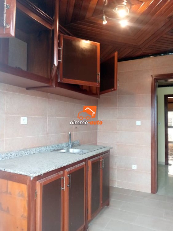 Classy and well decorated apartment to let, at Yassa