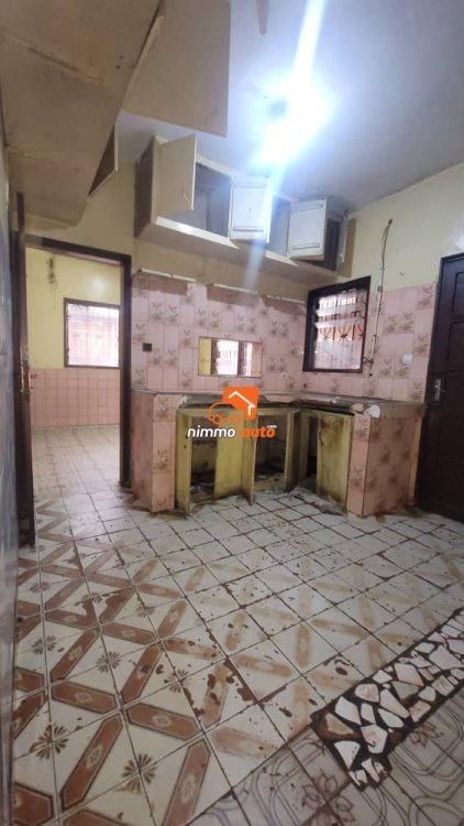 Appartement individuel à louer à Nsimeyong bordure de route