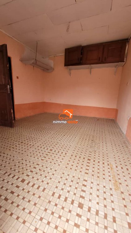 Chambre moderne à louer à Tamtam Biyemassi