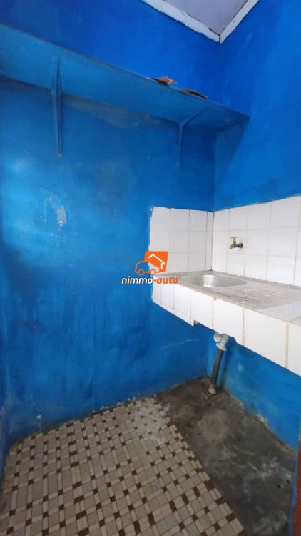 Chambre moderne à louer à Tamtam Biyemassi