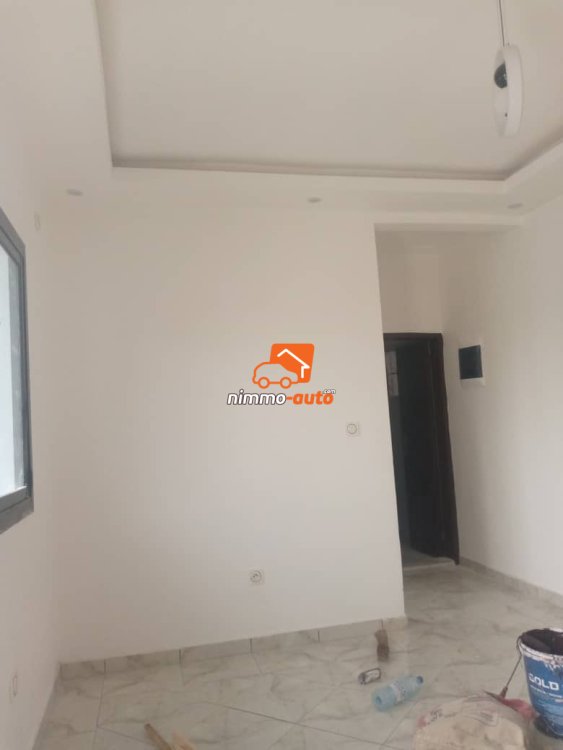 Studio moderne climatisé partout à louer à Logpom