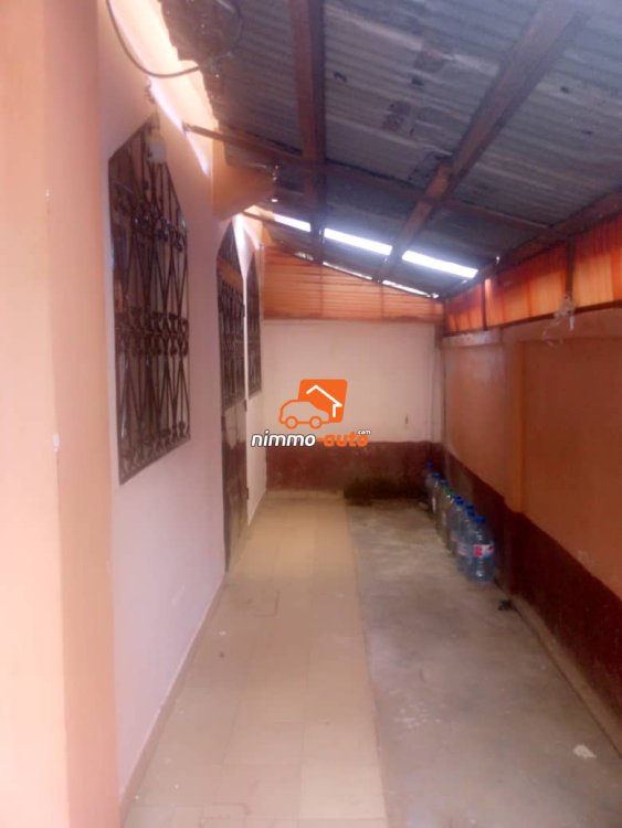 Appartement 2ch en forme de duplex à louer à Ngousso