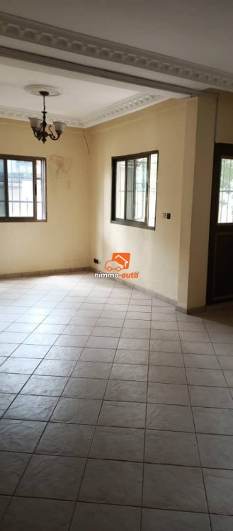 Appartement haut standing à louer au Golf/Bastos