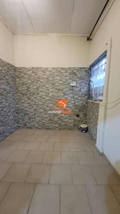 Studio moderne situé à Nsimeyong chapelle