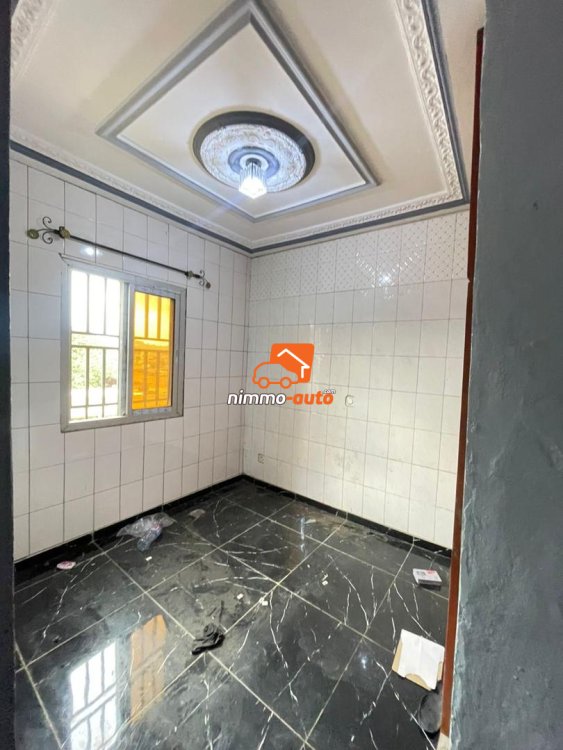 Très beau studio nouvellement construit à louer à Etoudi