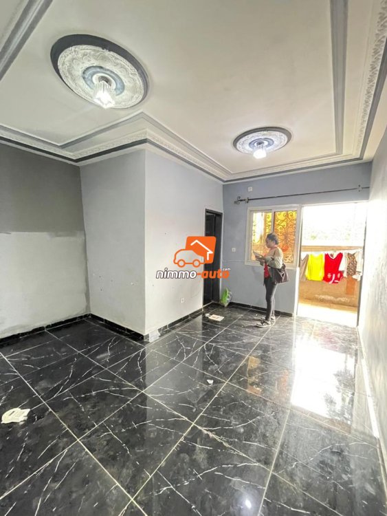 Très beau studio nouvellement construit à louer à Etoudi
