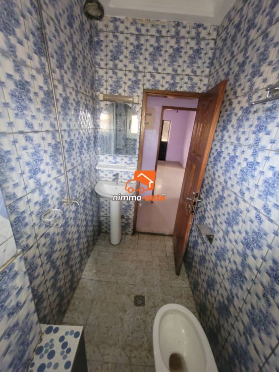 Incroyable appartement moderne staffé partout à louer à Nsimeyong terre rouge