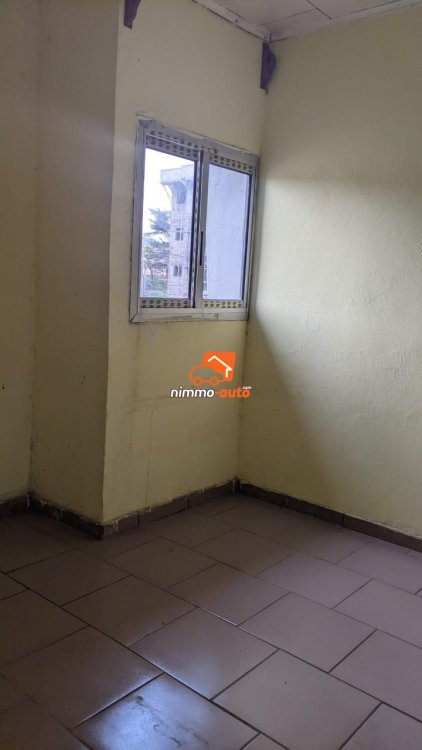 Appartement moderne à louer à la Cité-verte très bien situé