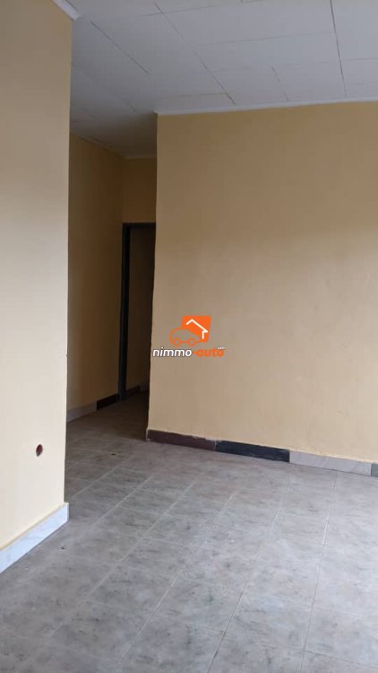 Studio moderne à louer non loin de la total Fouda