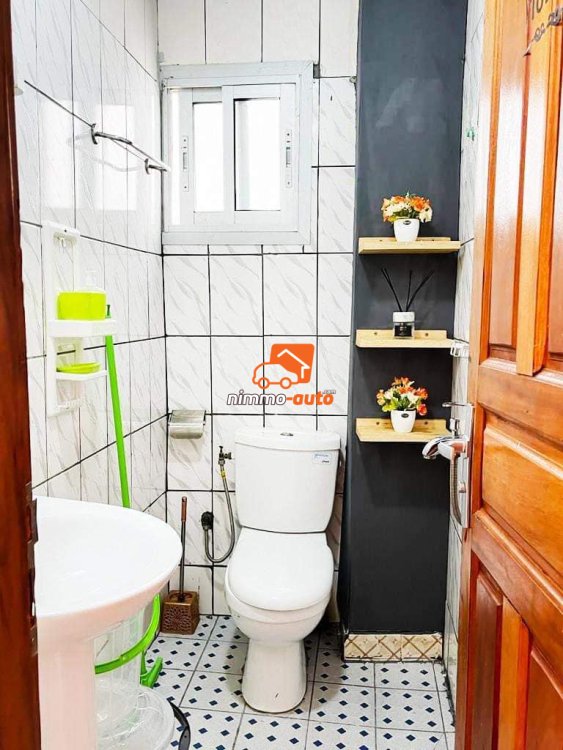 Joli Studio meublé à louer à Douala Youpwe