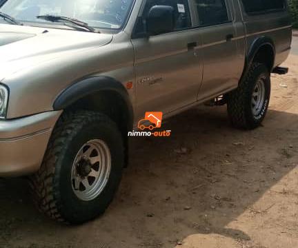 Pick-up d'excellente qualité à louer à Douala