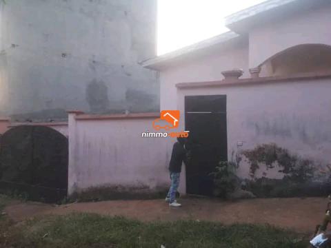 Villa à vendre à Mbankolo