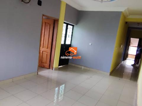 Appartement à louer à Olembe
