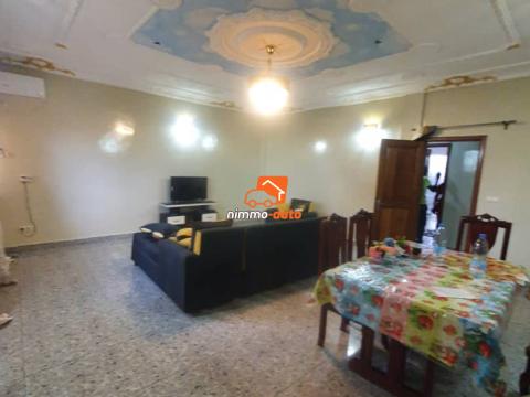 Appartement haut standing à louer à Efoulan pont