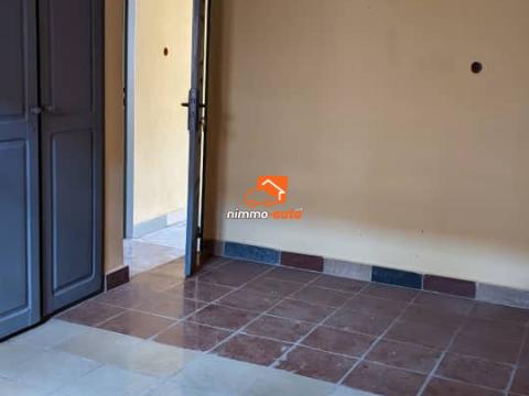 Studio moderne à louer non loin de la total Fouda