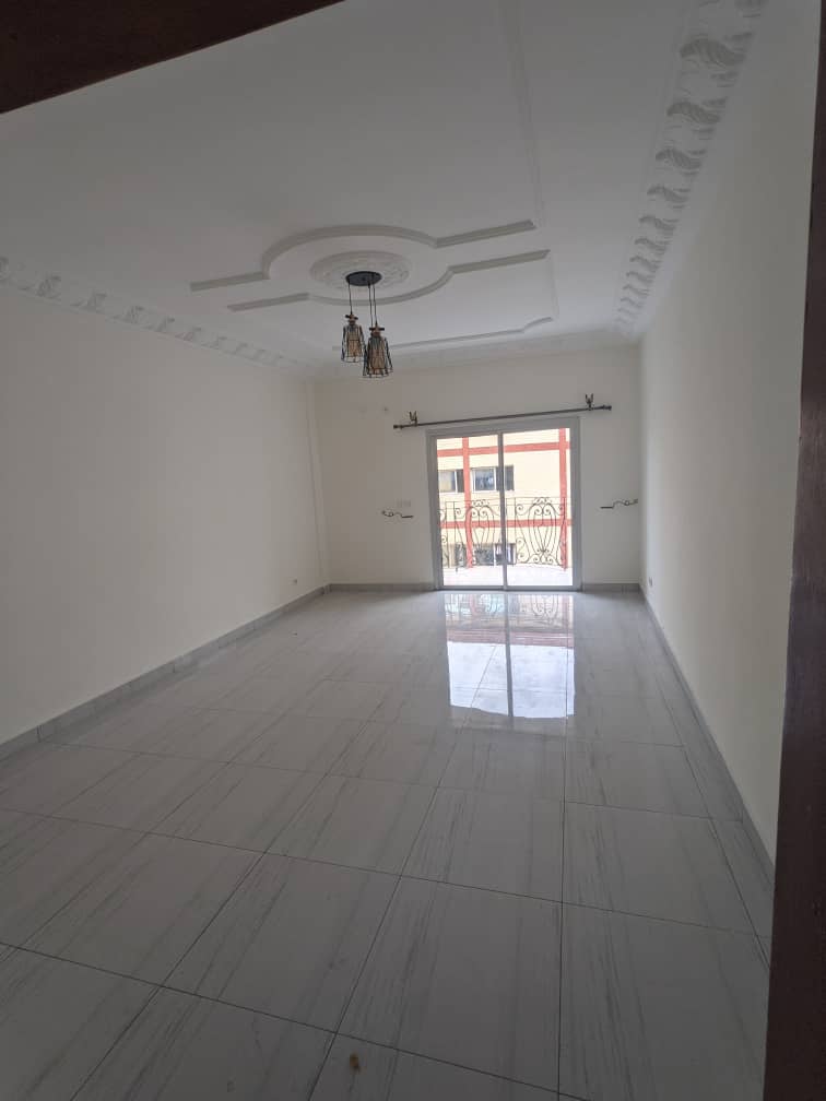 appartement à louer à ndogbong bien grand et proppre