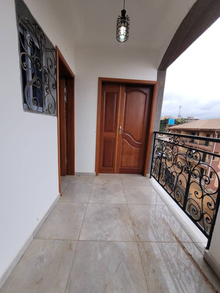 magnifique appartement à louer situé à l'entrée kameni