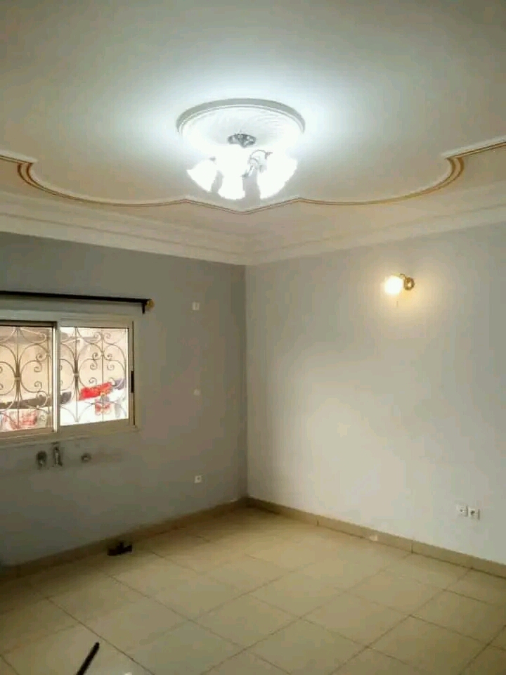 Appartement a louer au petit marché odza