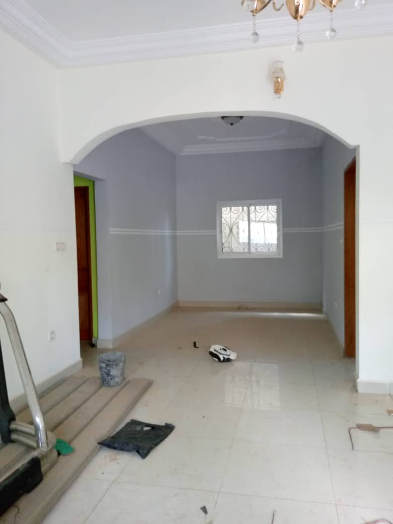 Plusieurs appartement moderne haut standing nouvellement construits à louer à Nsimeyong