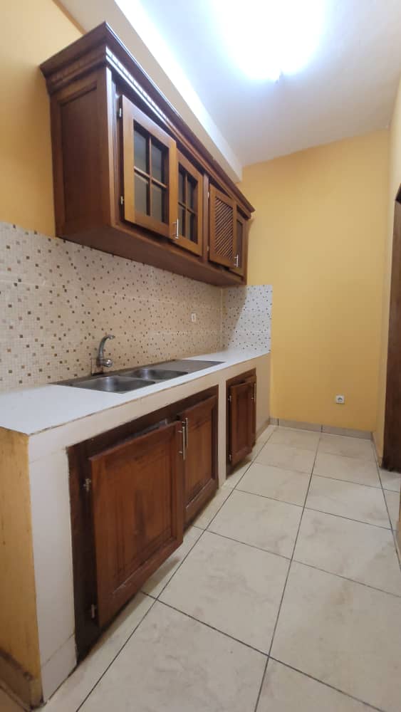 Incroyable studio moderne situé à Biyemassi montée des sœurs