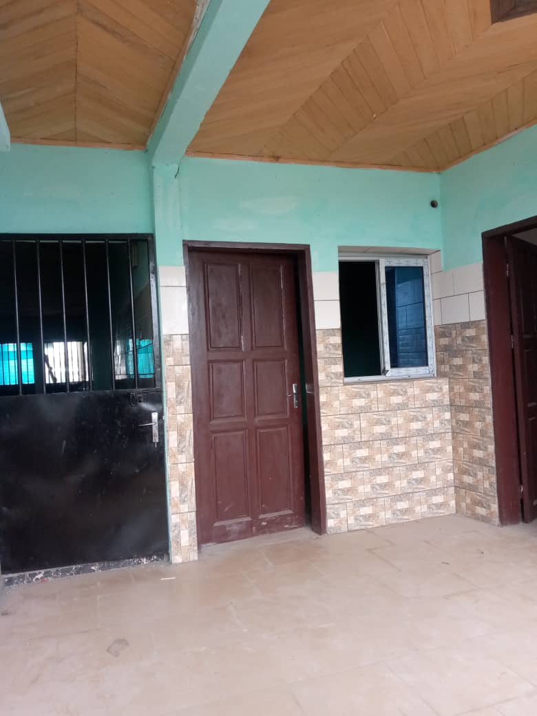 An apartment to let, at Village-Ari