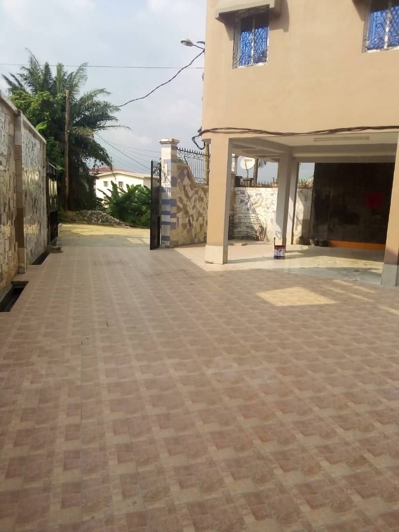 Studio meublé à louer à bonamoussadi yoro joss